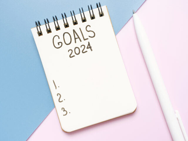 Notepad with goals list for 2024
